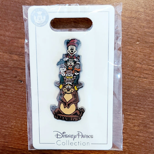 2022 Disney Parks Wilderness Lodge Mickey Goofy Donald Humphrey Totem Pole Pin