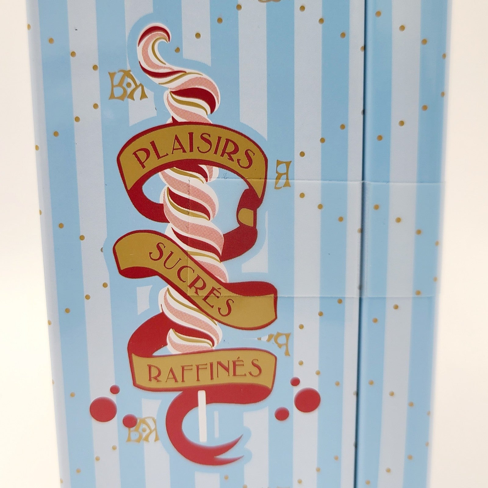 Epic Universe Harry Potter Paris K. Rammelle Case w/ Assorted Wrapped Caramels