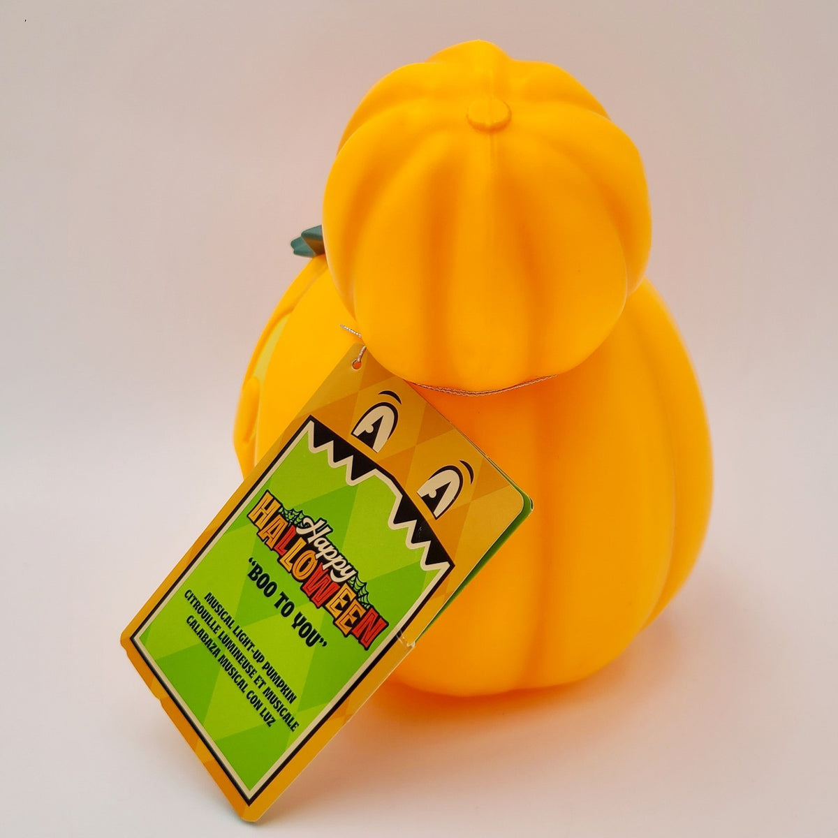 *Mickey Pumpkin* 2026 Disney Park Halloween Light-Up Singing Boo To You Figure