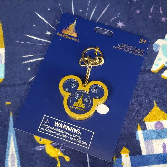 2021 Disney World 50th Anniversary Cinderella Castle Light Up Keychain Bag Tag
