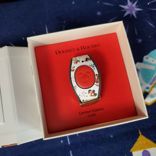 2021 Disney Parks Dooney & Bourke SANTA TAILS Holiday Dogs Magic Band LE 5000
