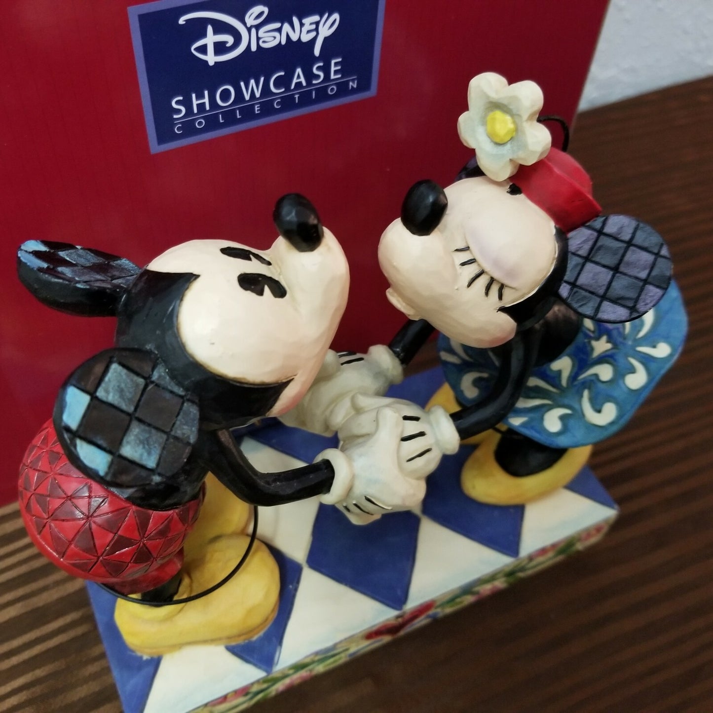 Disney Parks Traditions Jim Shore Mickey & Minnie "Smooch for My Sweetie" Kiss