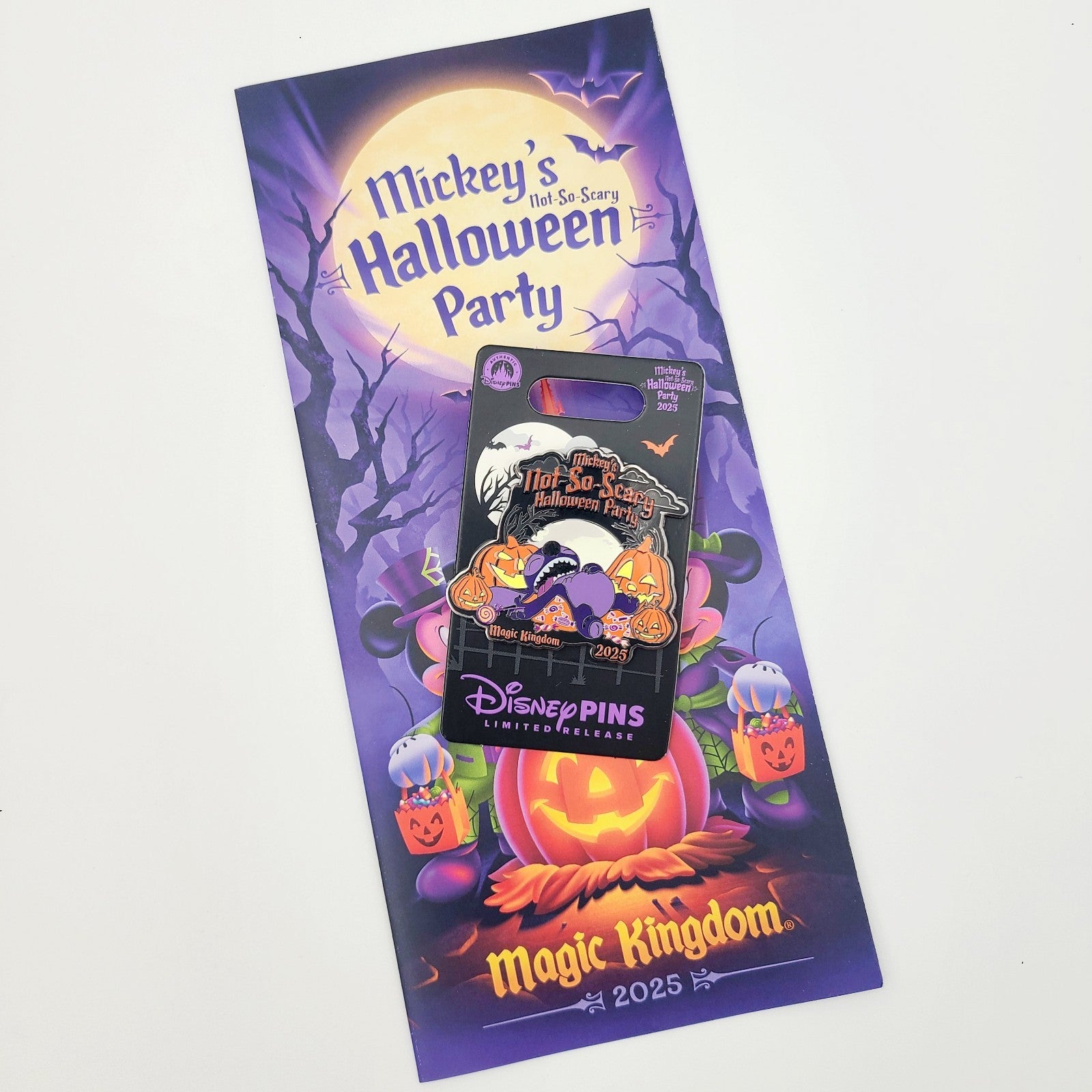 Disney Parks 2025 Mickey’s Not So Scary Halloween Party Stitch Pumpkin GITD Pin
