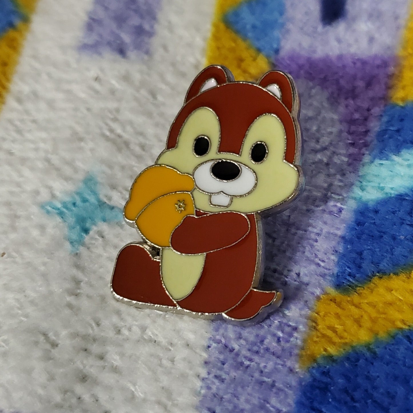 *Set of 2 CHIP N' DALE Pins* WDW Disney Parks Cute Characters Chipmunk Nut Acorn