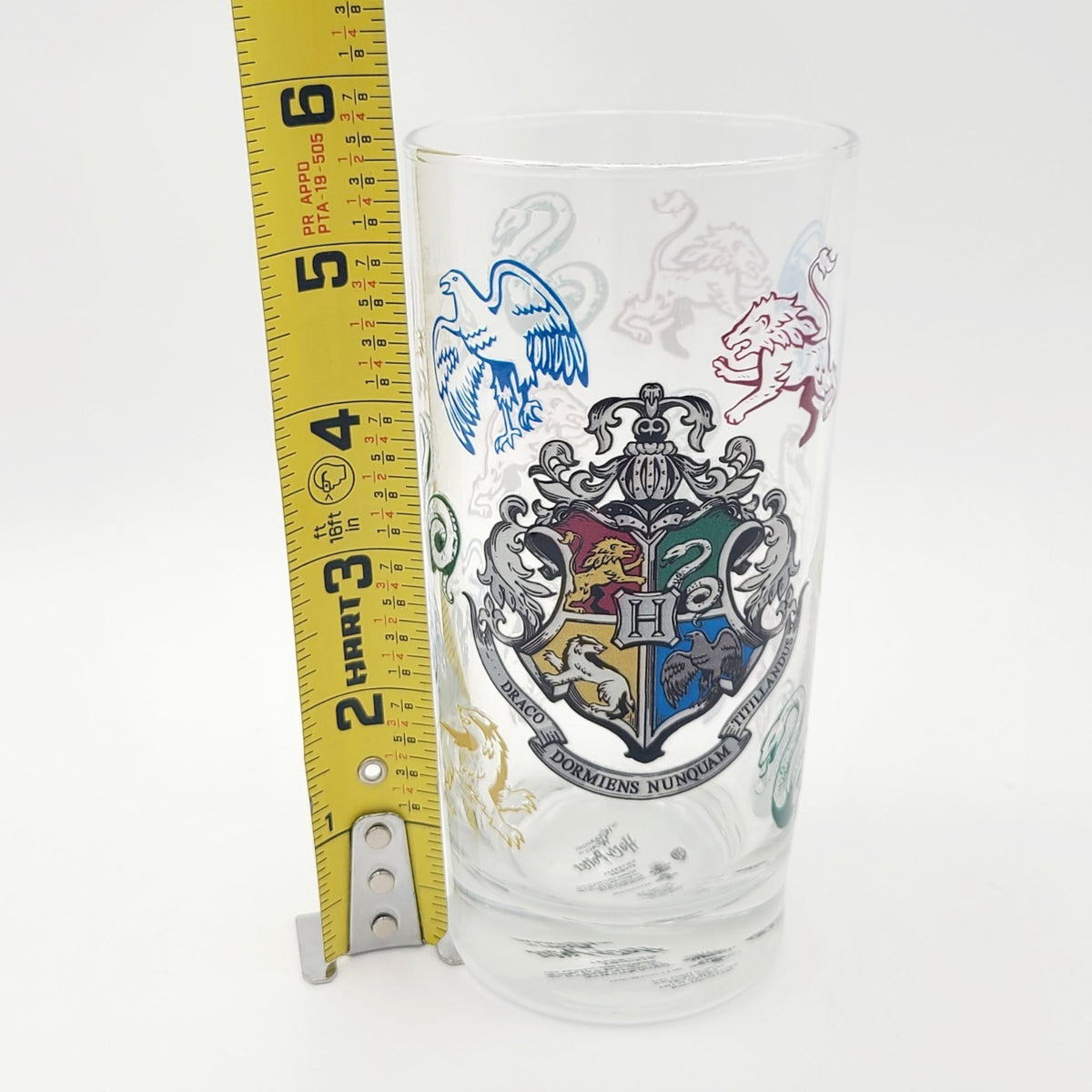 Universal Studios Harry Potter School Crest Gryffindor Lion Slytherin Glass Mug
