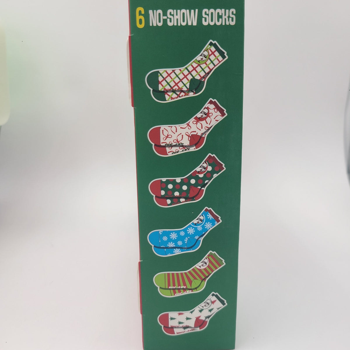 NEW Buc-ee's Christmas Socks 12 Days Gift Box Complete 12prs (6 Crew 6 NoShow)