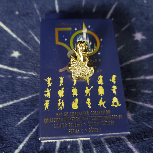 *Nemo & Dory Pin* 2022 Disney World Parks 50th Anniv Fab 50 Gold Tiny Mystery