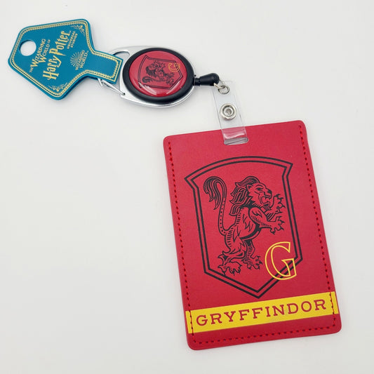 Universal Studios Wizarding World Harry Potter Gryffindor Retractable ID Holder