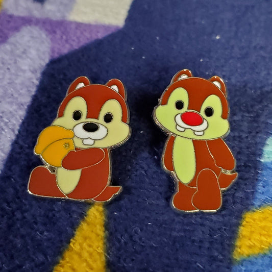 *Set of 2 CHIP N' DALE Pins* WDW Disney Parks Cute Characters Chipmunk Nut Acorn