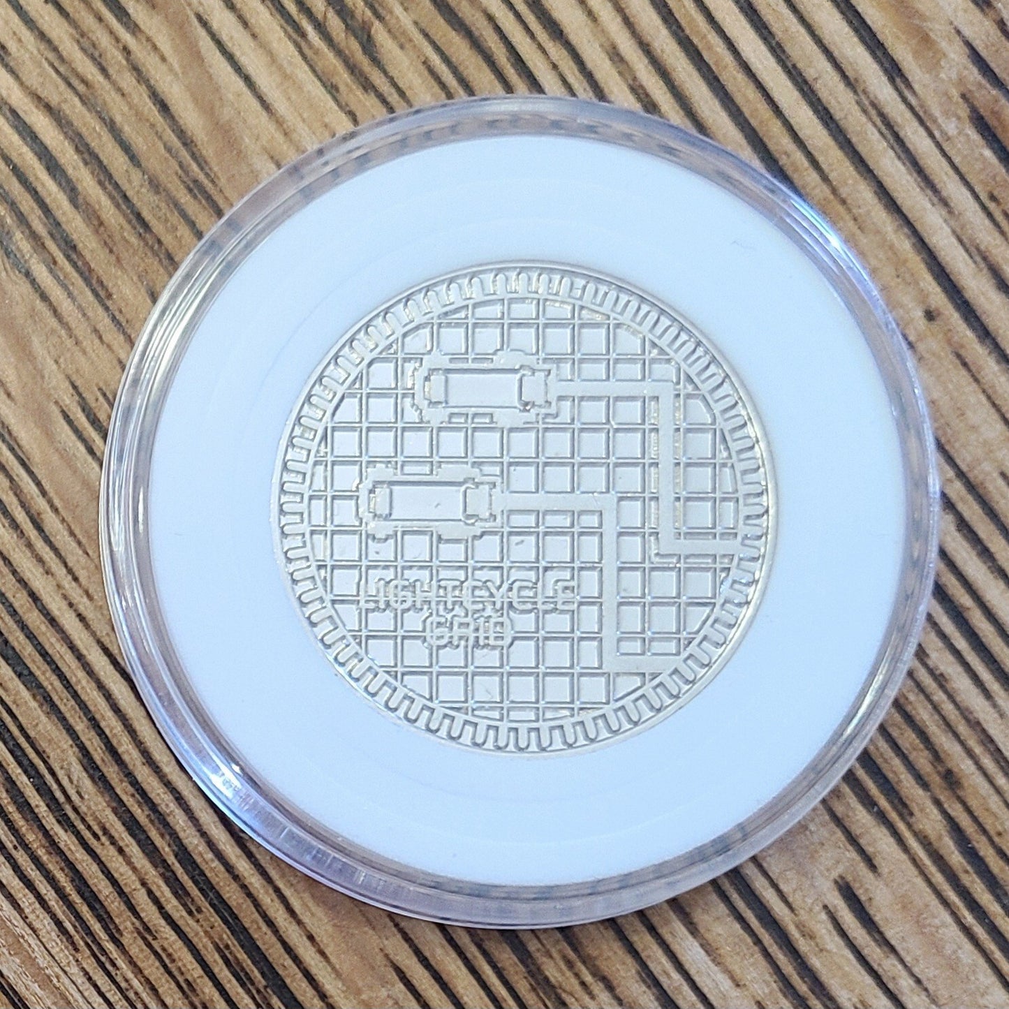 Tron Lightcycle Grid Coin Disney Park Flynns Arcade Silver Color Metal Medallion