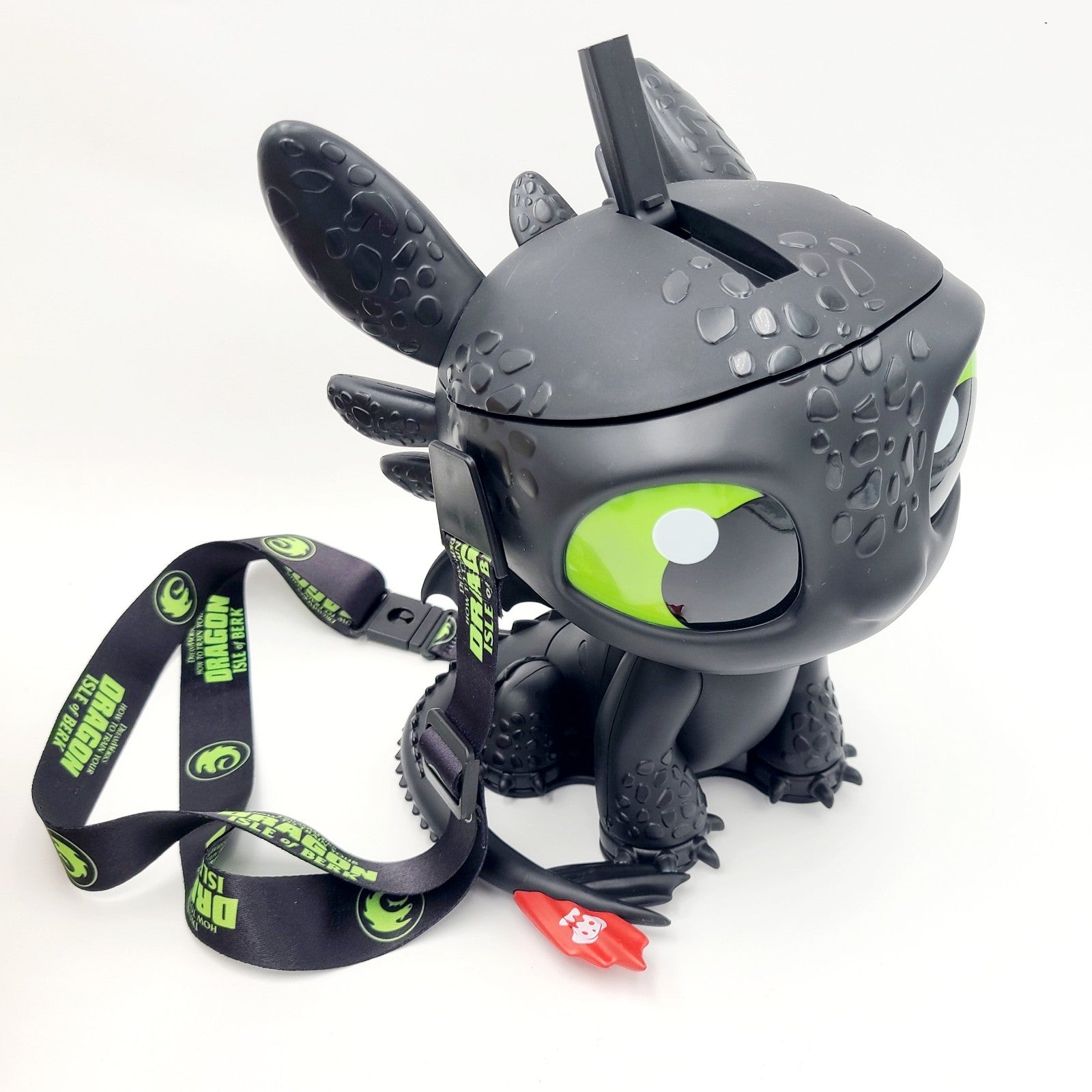 *SIPPER* 2025 Epic Universe Universal How To Train Your Dragon Toothless Drink