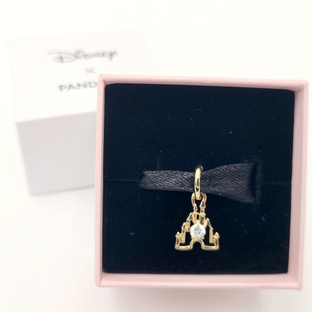 2026 Disney Parks Pandora 14k Gold Castle Charm 0.15 Lab Grown Diamond Exclusive