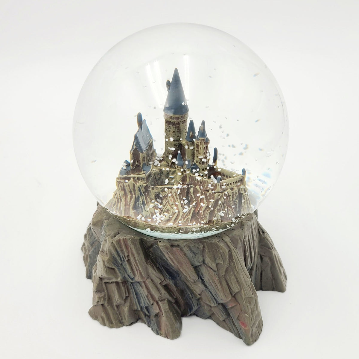 NEW Universal Studios Wizarding World Of Harry Potter Hogwarts Castle Snow Globe
