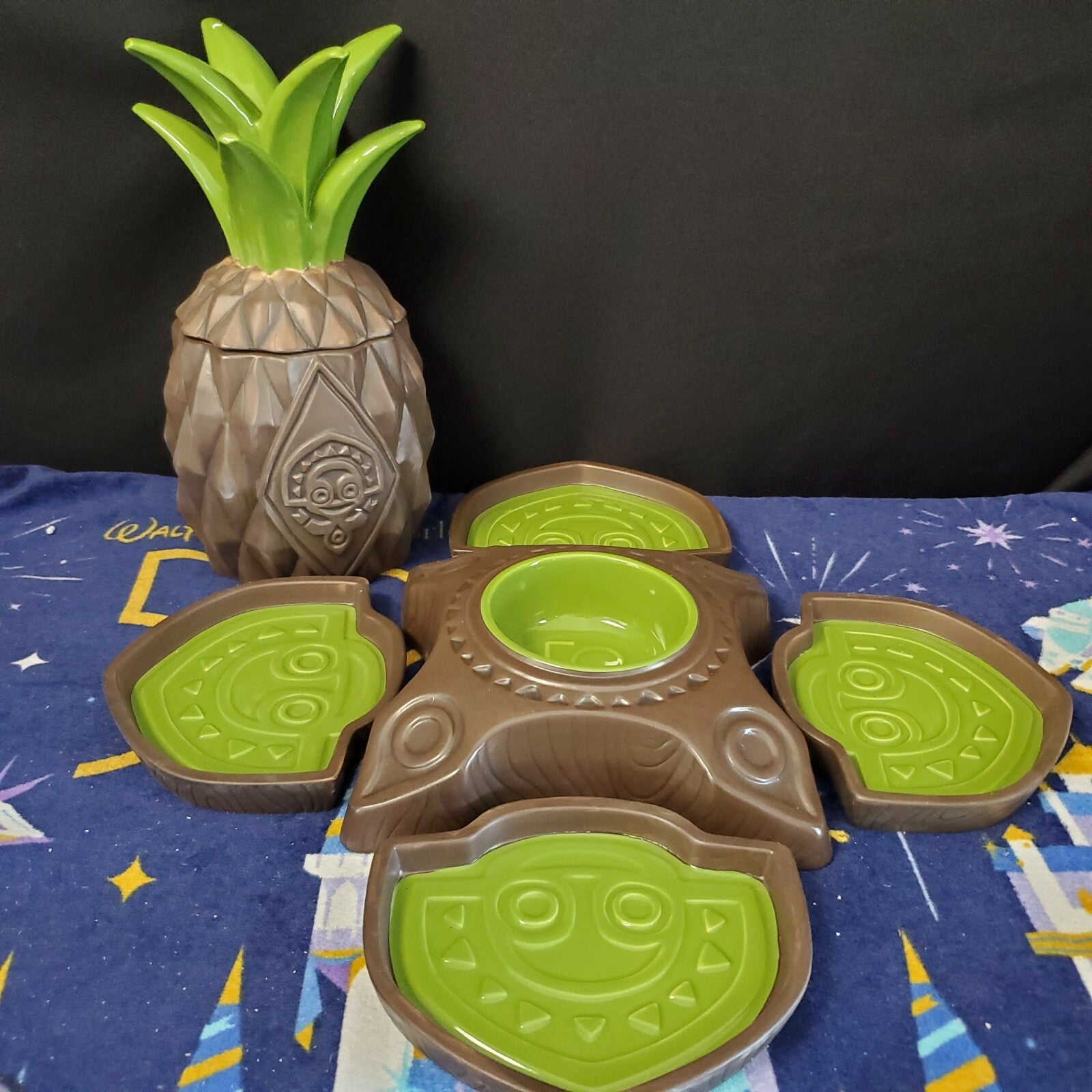 Walt Disney World Polynesian 50th Anniversary Pineapple Serving Set Chip Dip Jar