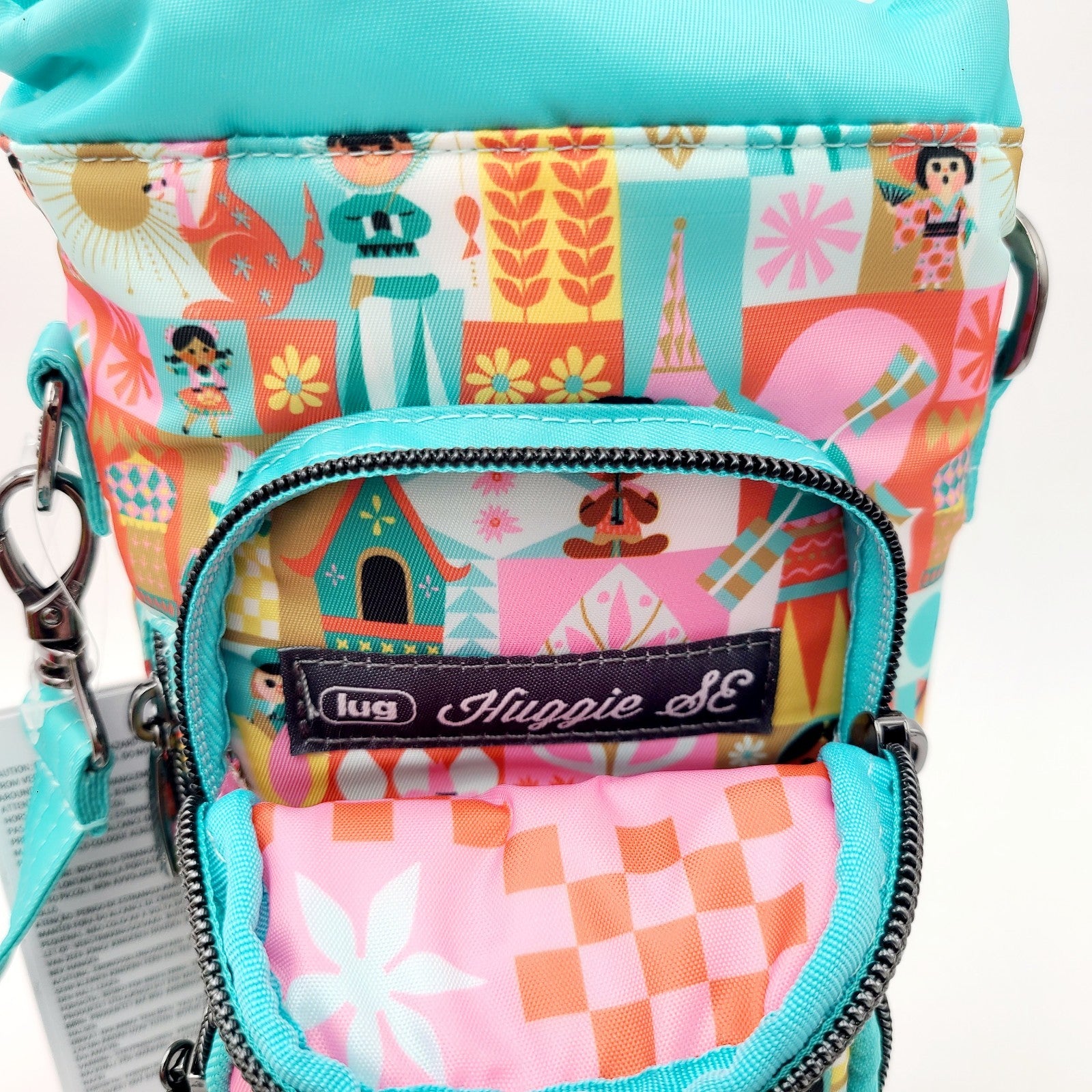 Exact Placement 2025 Disney Parks It’s A Small World Lug Bag Water Bottle Huggie