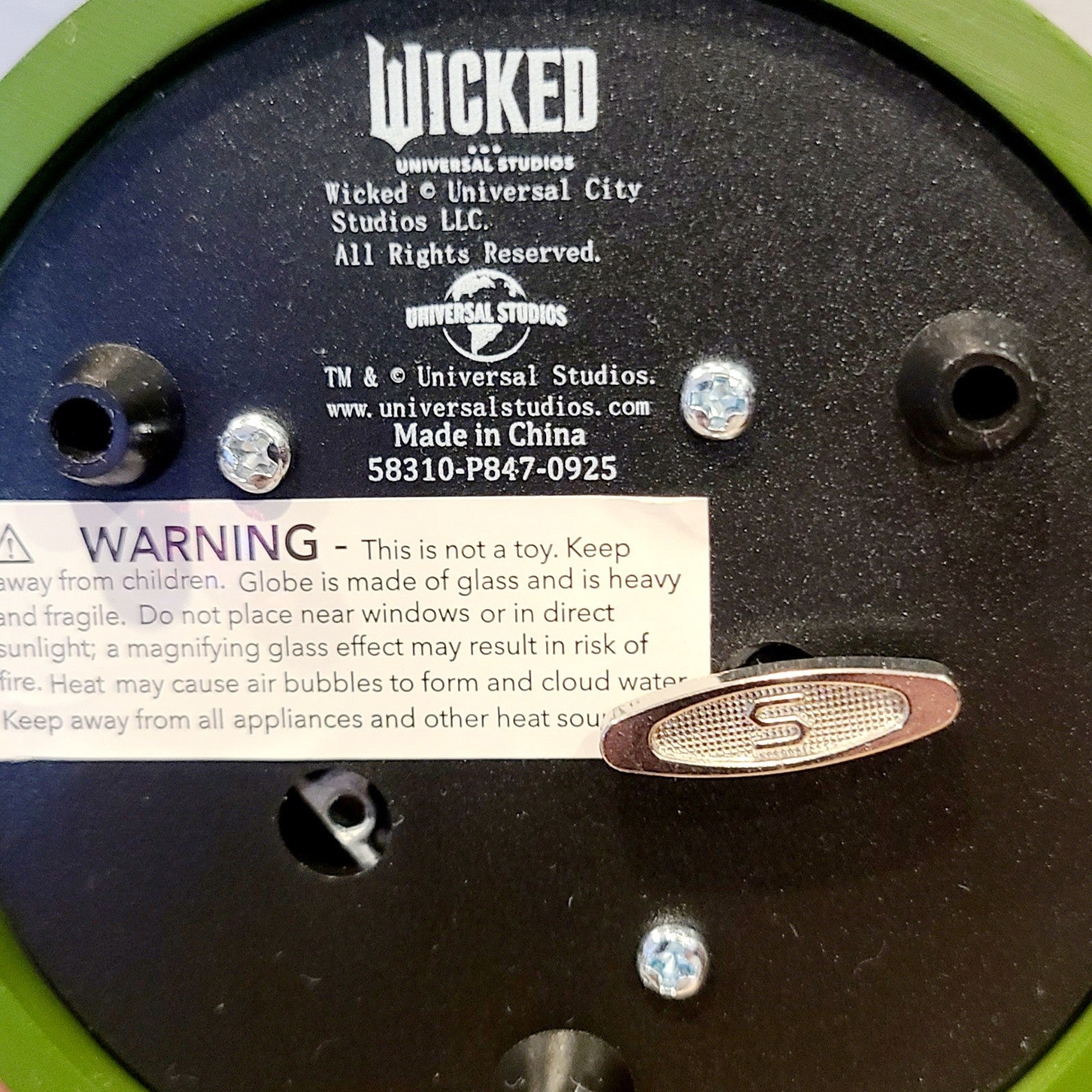 Universal Studio Wicked For Good Elphaba Defy Gravity Music Box Snow Water Globe