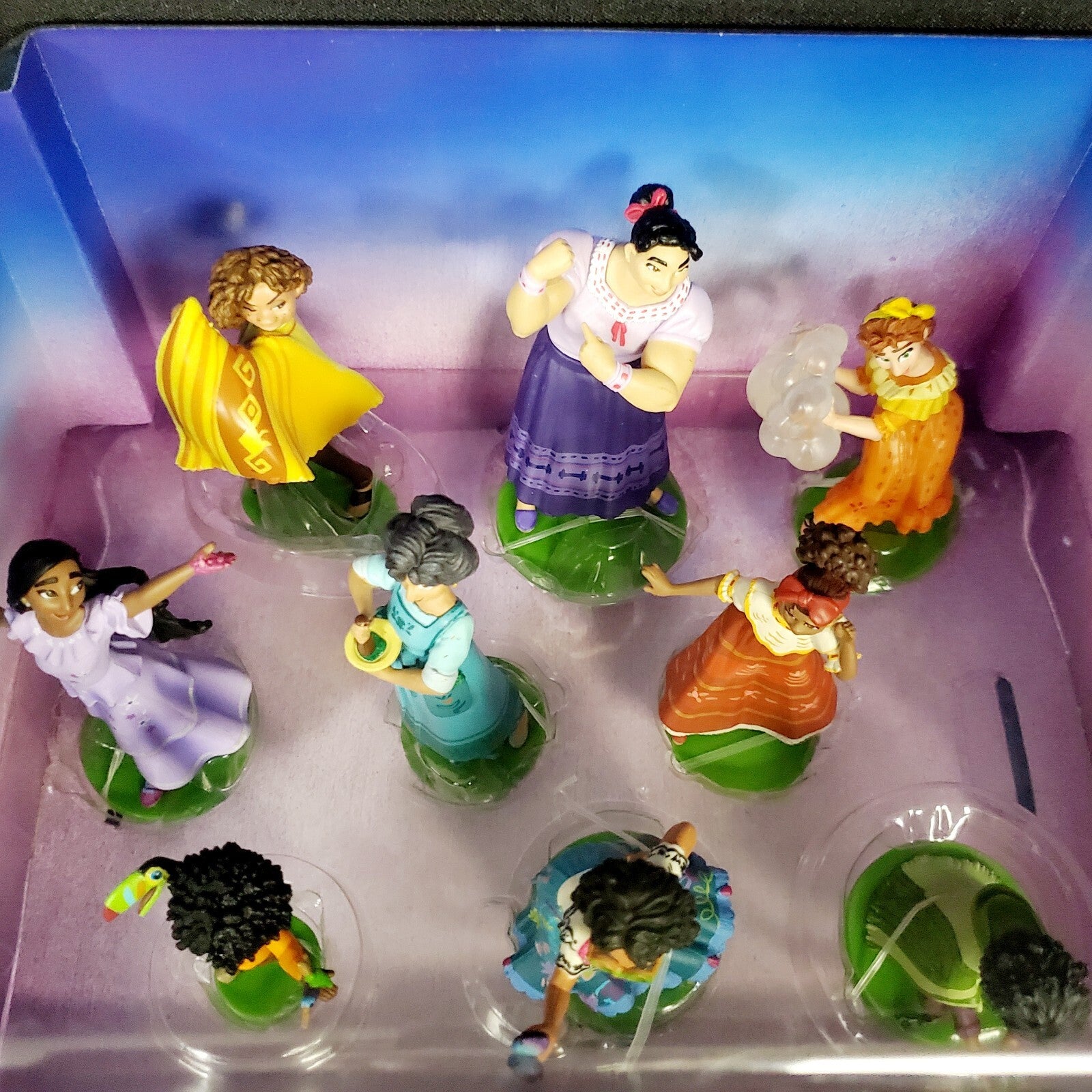 NEW 2022 Disney Parks Encanto Deluxe Action Figure Playset Kids Gift Toy Pack
