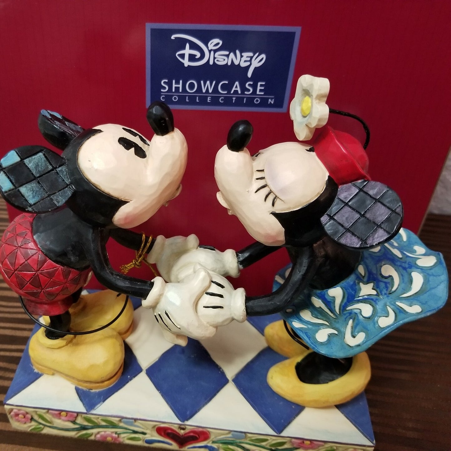 Disney Parks Traditions Jim Shore Mickey & Minnie "Smooch for My Sweetie" Kiss