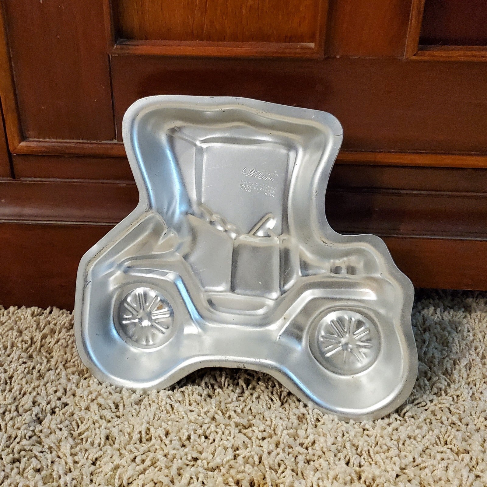 Wilton 1975 Vintage Model T Car Aluminum MINI Cake Pan #508-434 Auto Party
