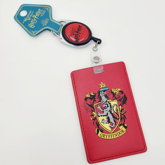 Universal Studios Wizarding World Harry Potter Gryffindor Retractable ID Holder
