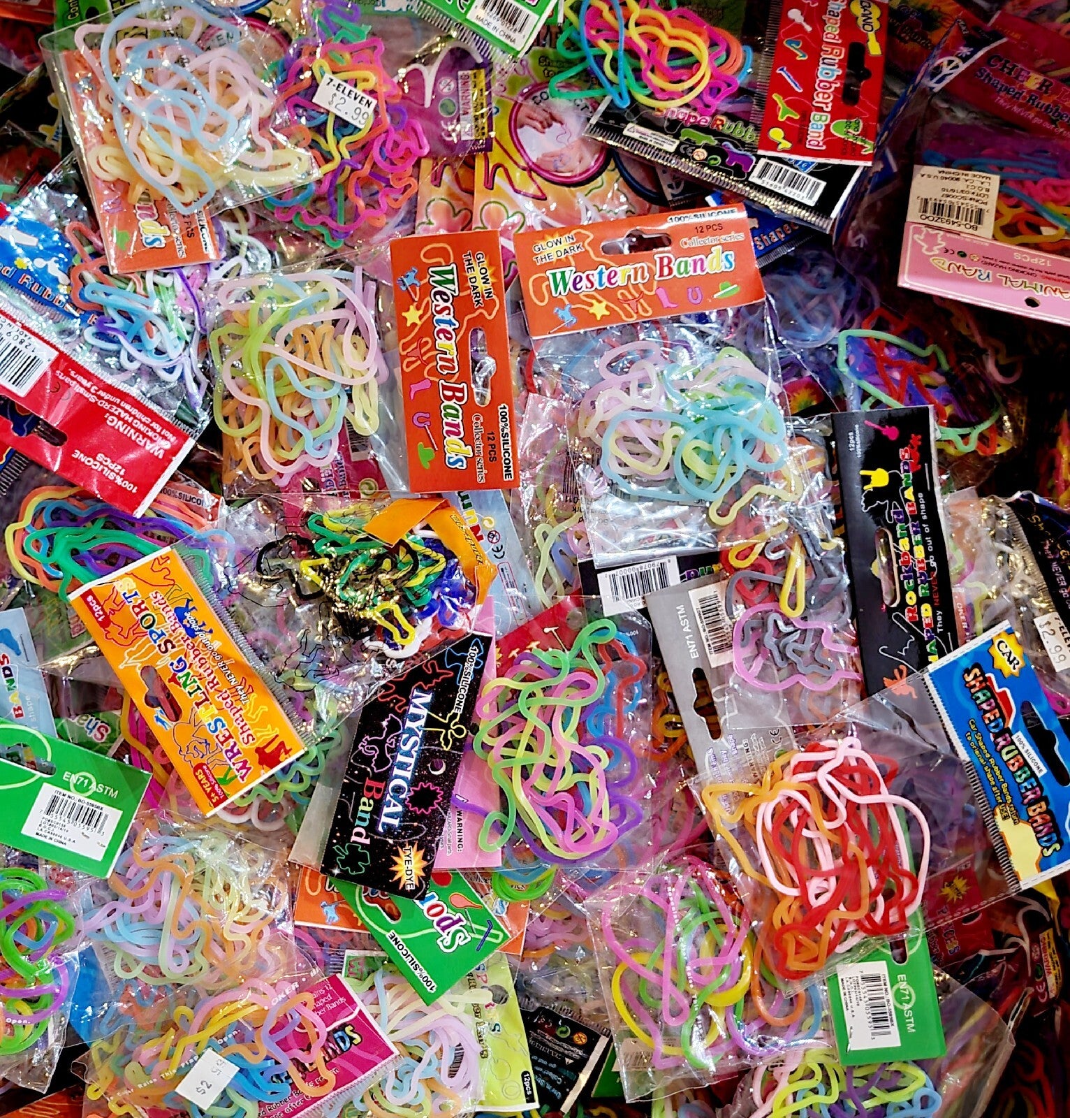 NEW 5 Packs = 60 Individual Pieces Assorted Silly Bands Rubber Band Bracelets