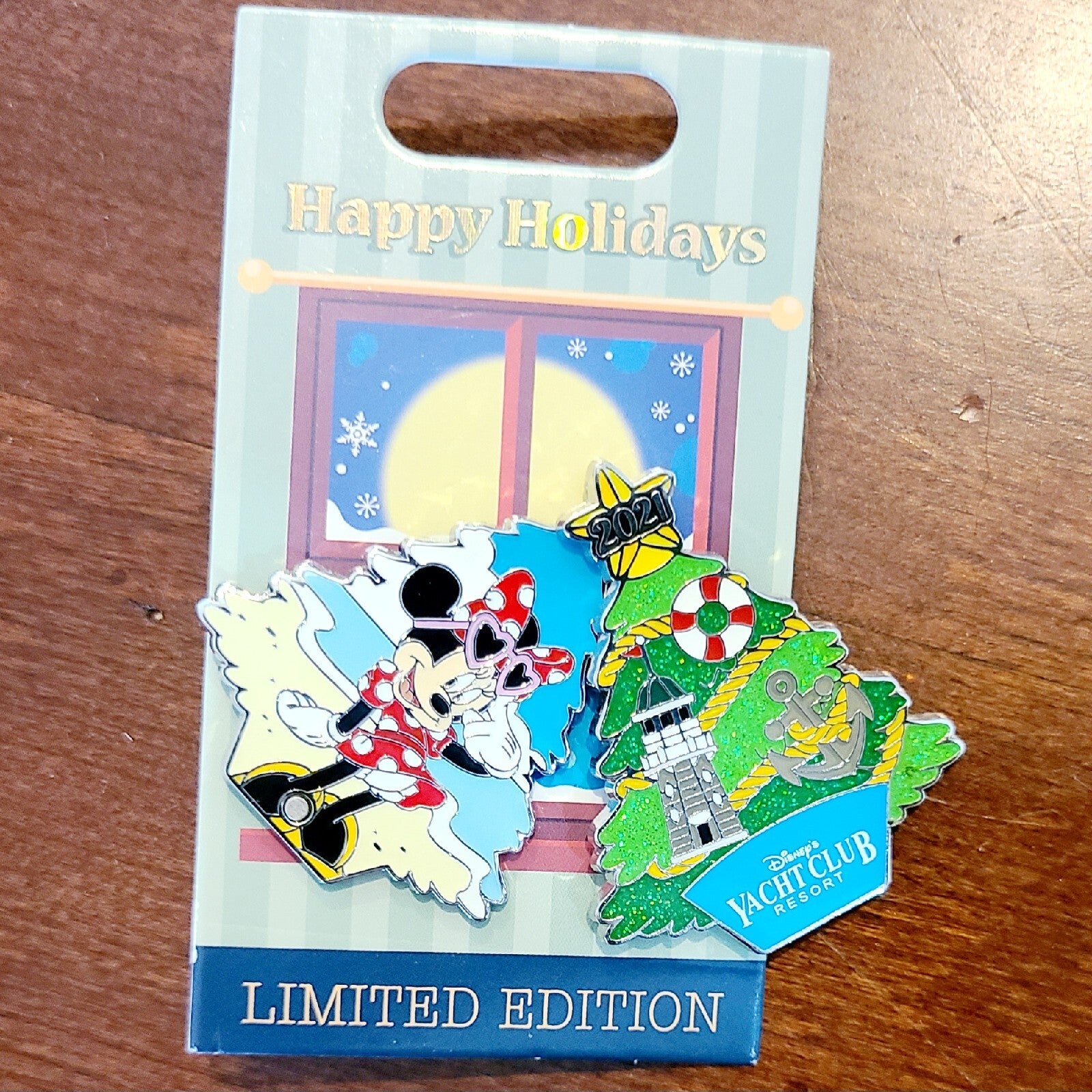 2021 Disney LE Pin Christmas Happy Holidays Yacht Club Resort Minnie Mouse