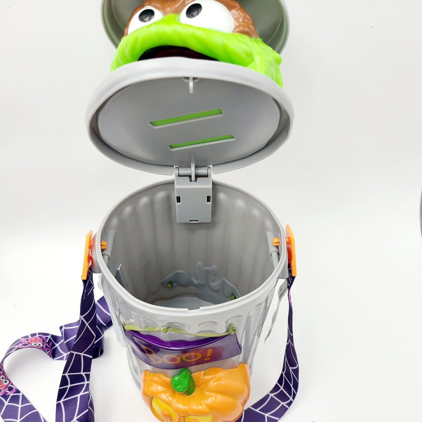 2025 Sea World Park Halloween Spooktacular Oscar the Grouch Popcorn BOO Bucket