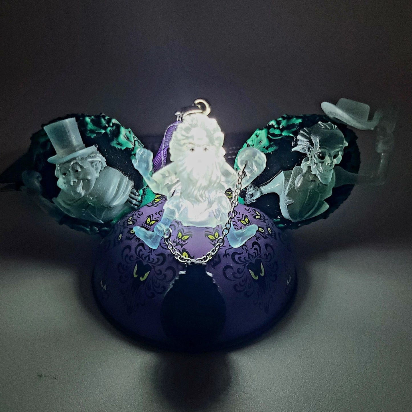 Disney Parks 2025 Haunted Mansion Hitchhiking Ghosts Ear Hat Light Up Ornament