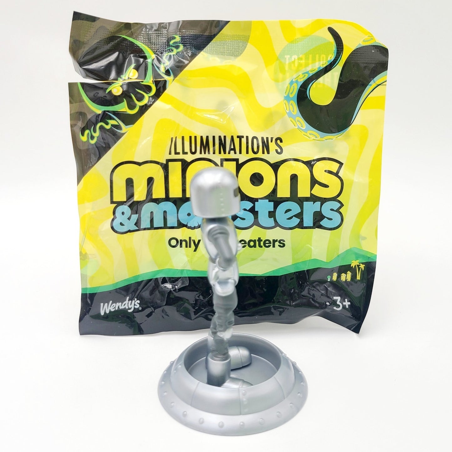 *Dort* 2026 Wendy’s Illuminations Minions & Monsters Happy Meal Figure Opened