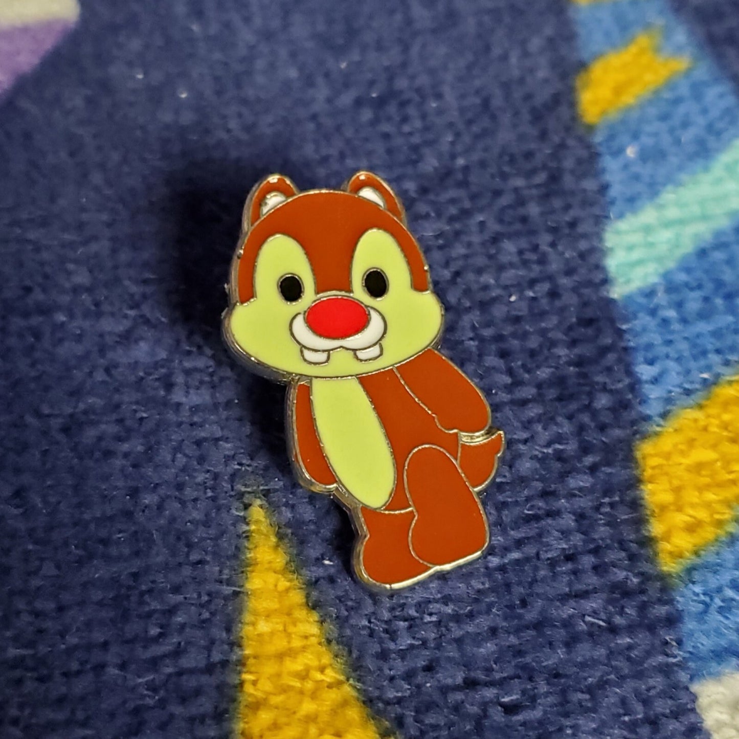 *Set of 2 CHIP N' DALE Pins* WDW Disney Parks Cute Characters Chipmunk Nut Acorn