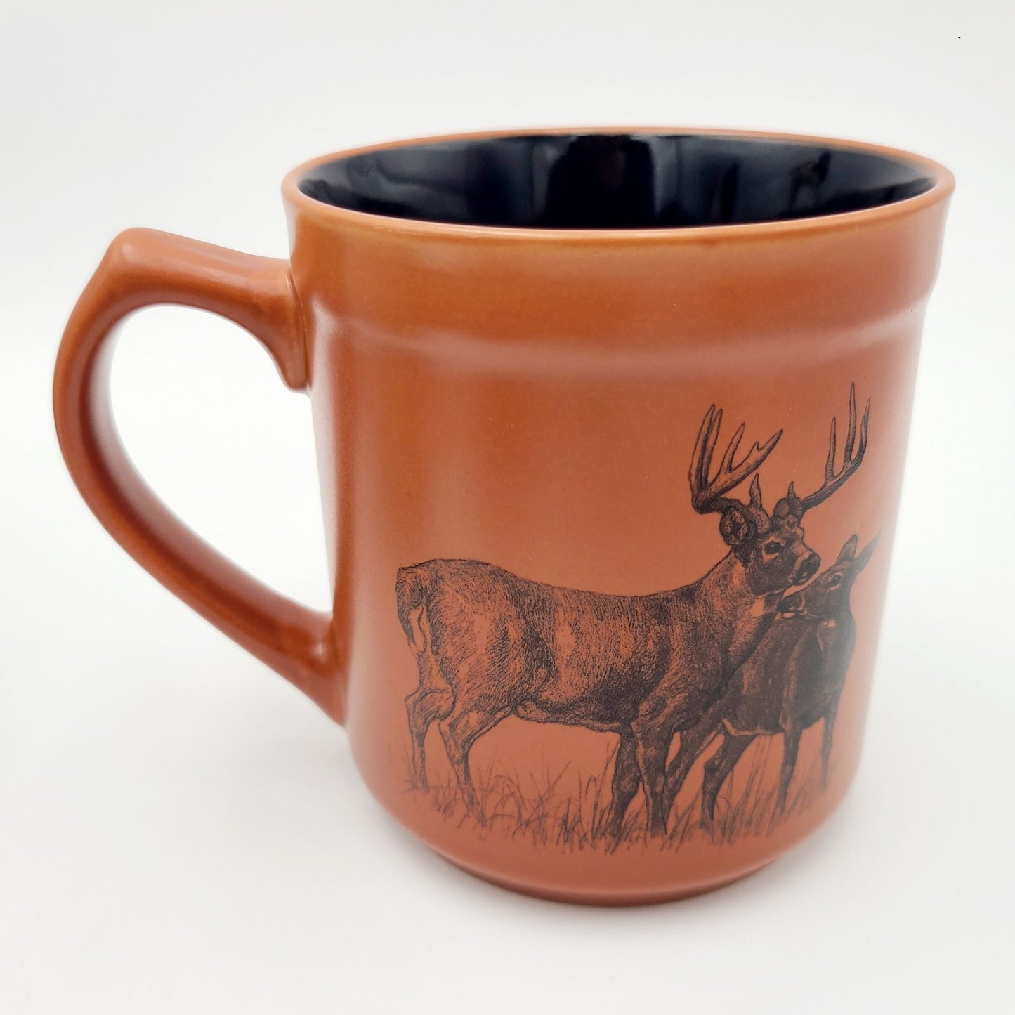 (1) NEW Bass Pro Shops 16 Oz Big Buck 2 Deer Action Hunting Coffee Brown Mug Cup
