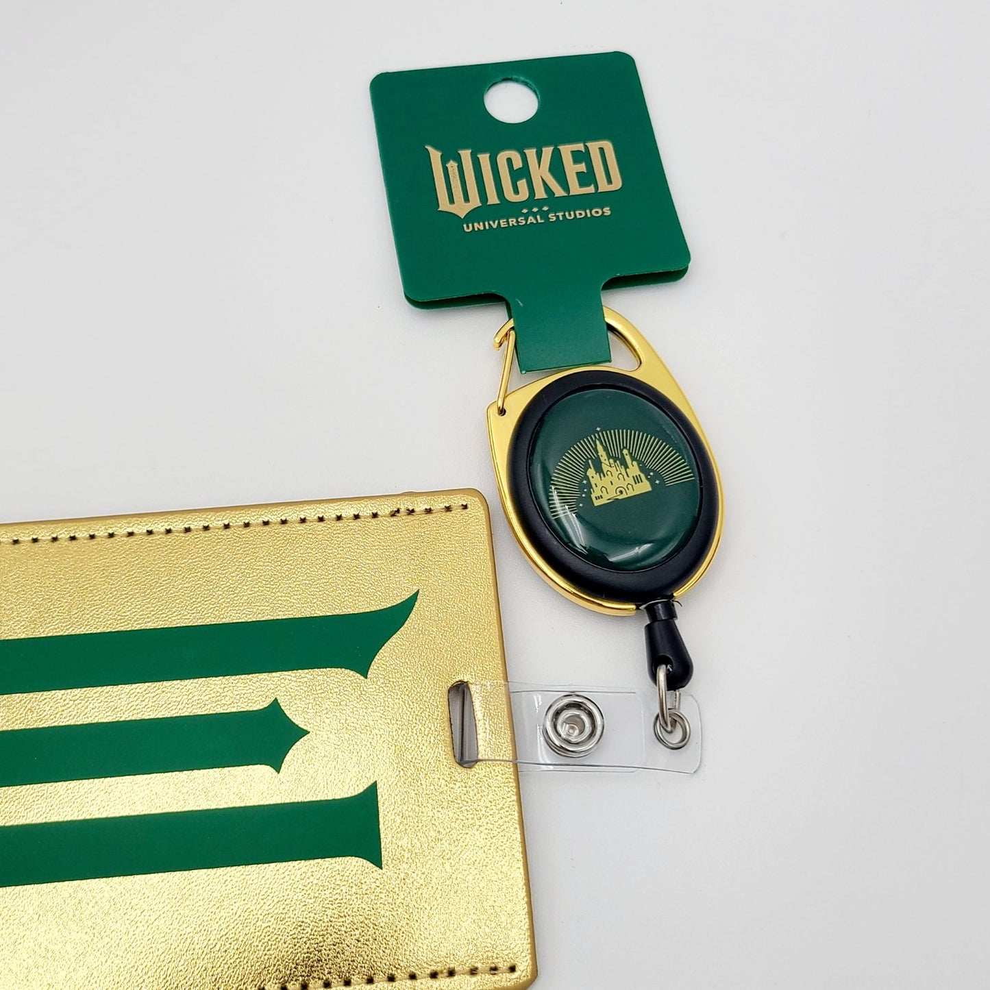 Universal Studios Wicked Gold Retractable ID Badge Reel Holder Exclusive Emerald