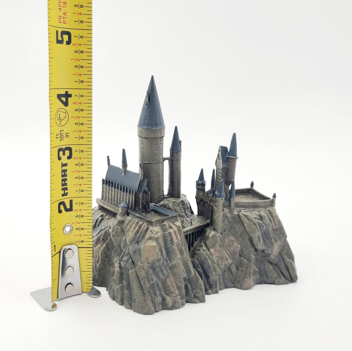 NEW Universal Studios Harry Potter Hogwarts Castle Resin Mini Figure Figurine