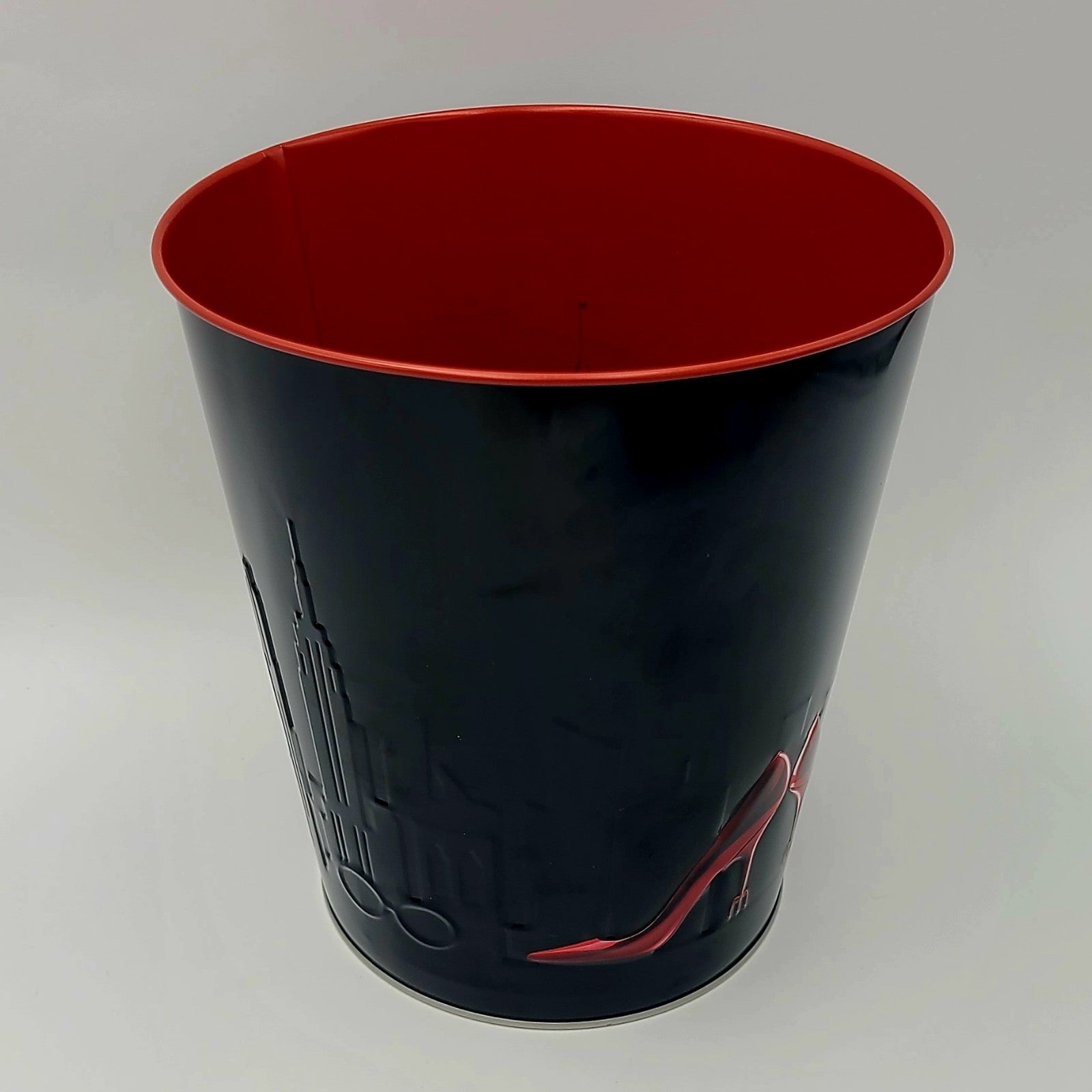 IN HAND The Devil Wears Prada 2 Movie 130 oz Tin Popcorn Bucket Cinemark AMC NEW