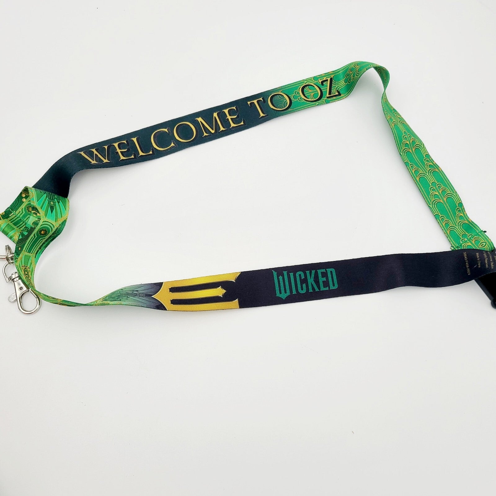 NEW Wicked Welcome To Oz Keychain Lanyard Universal Studios Orlando FL Green