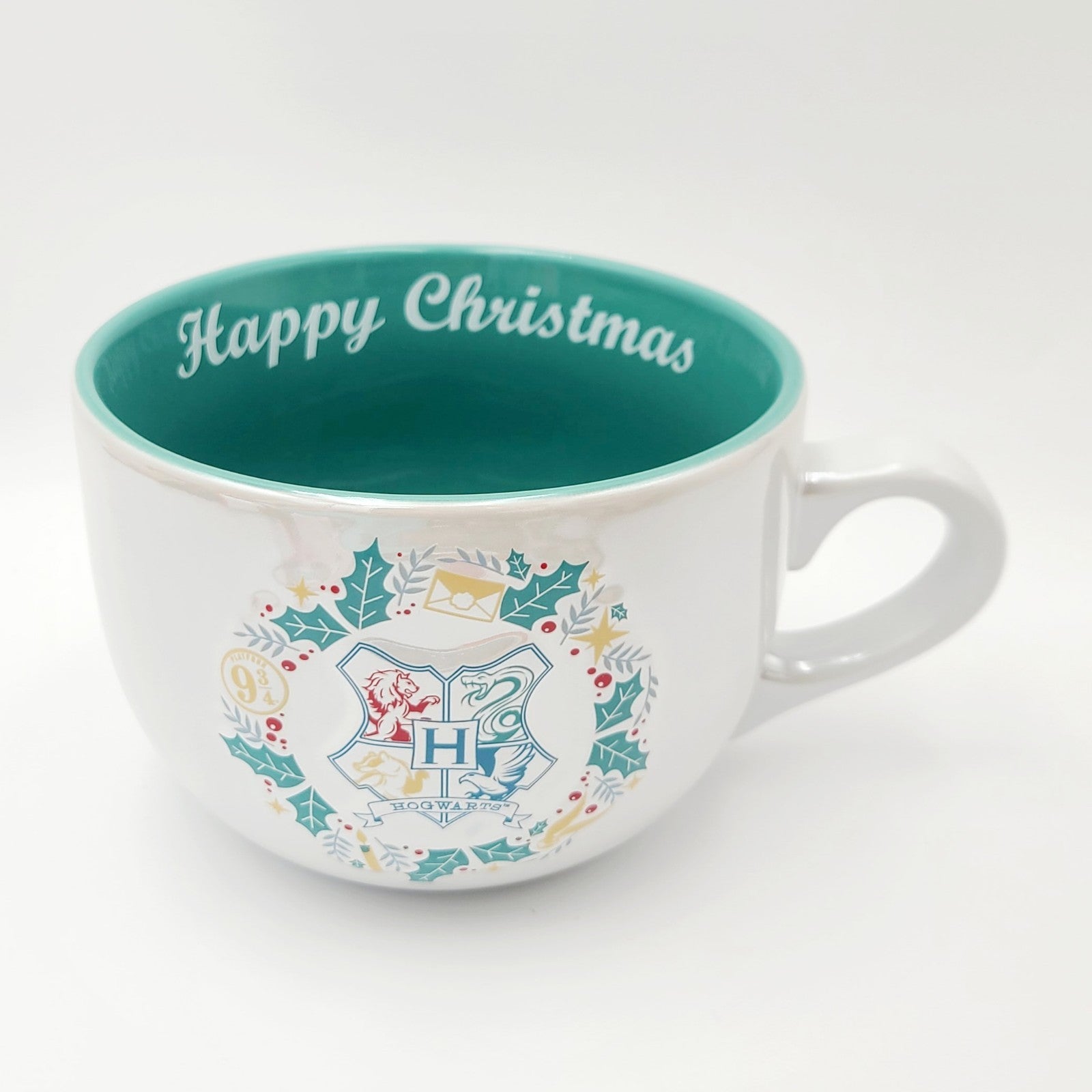 Universal Studios Harry Potter Hogwarts Holiday 2025 Happy Christmas Latte Mug