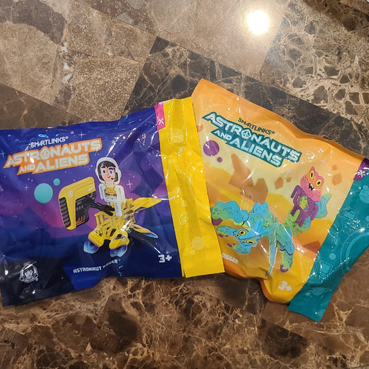 *Set of 2* Wendy’s Kids Meal Toy Starlinks Astronauts & Aliens: Rover & Digger