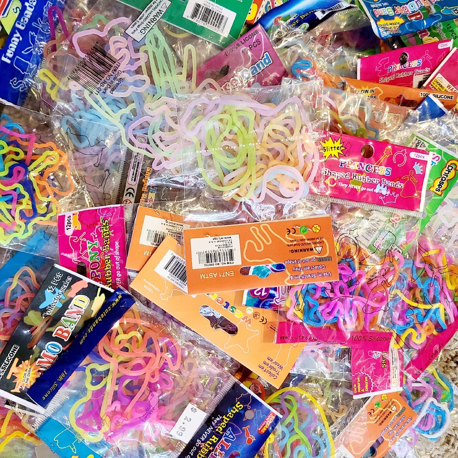 NEW 5 Packs = 60 Individual Pieces Assorted Silly Bands Rubber Band Bracelets