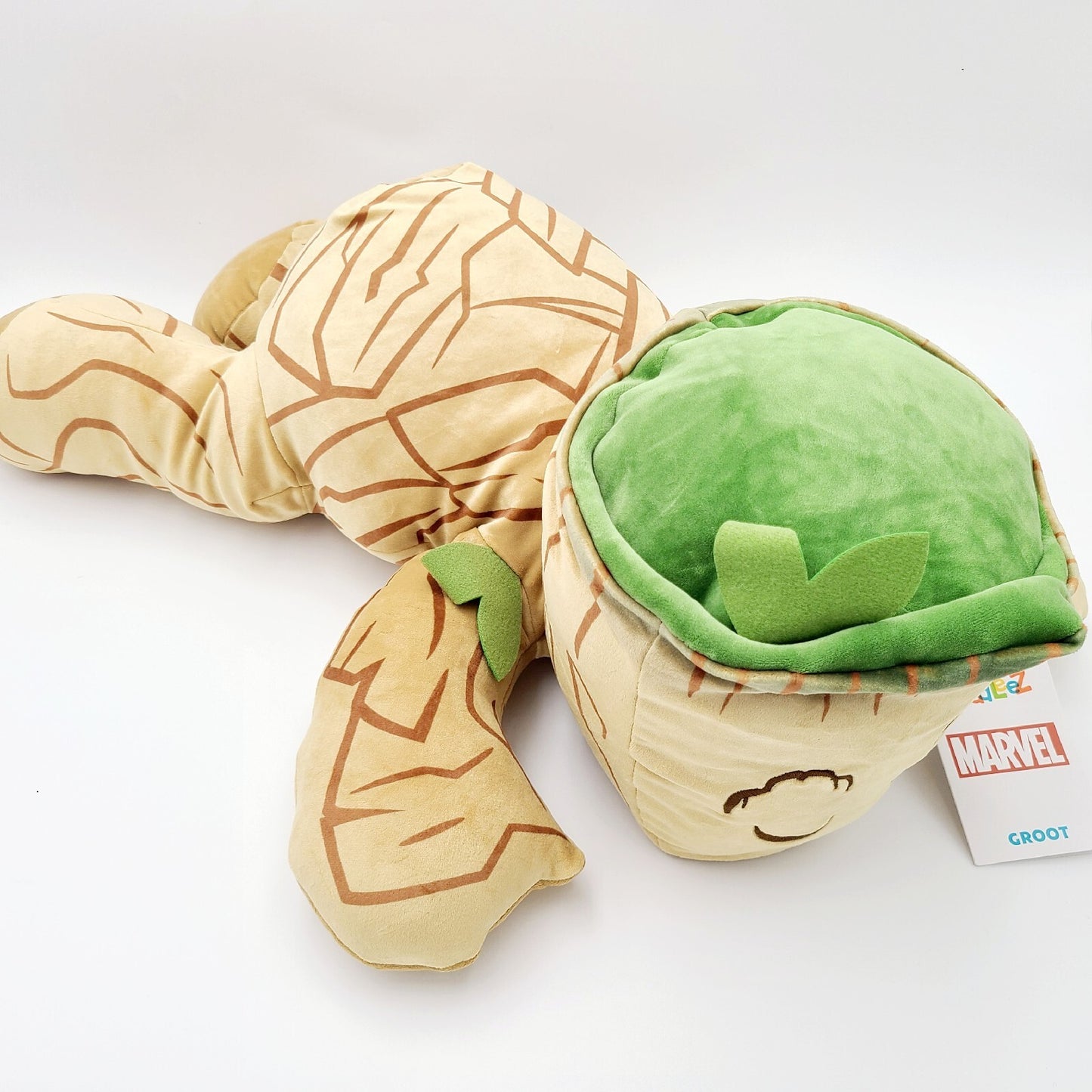 NEW Disney Parks Marvel Guardians Of The Galaxy Groot Cuddleez Large Plush NWT
