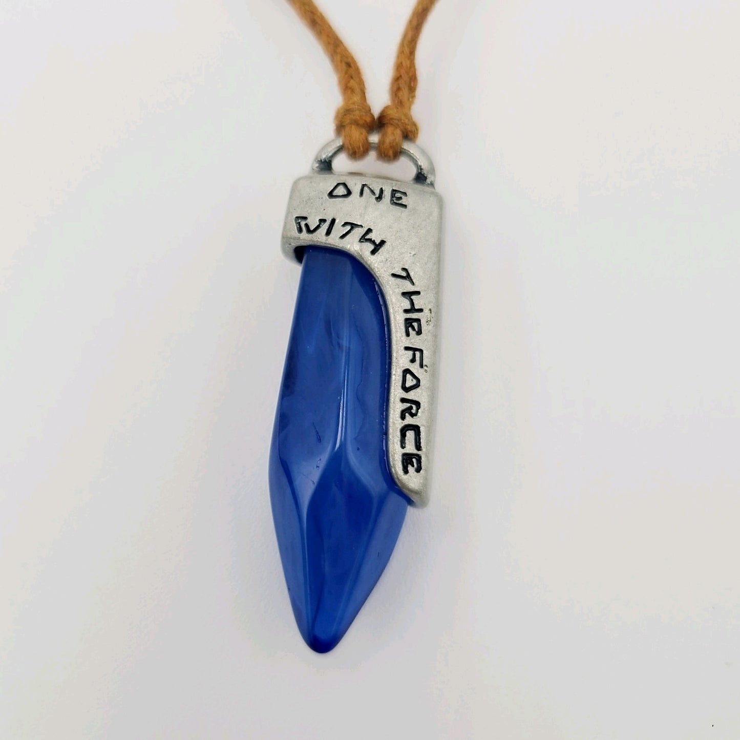 Disney World Star Wars Galaxy’s Edge BLUE Kyber Crystal Necklace Dok-Ondar's NEW