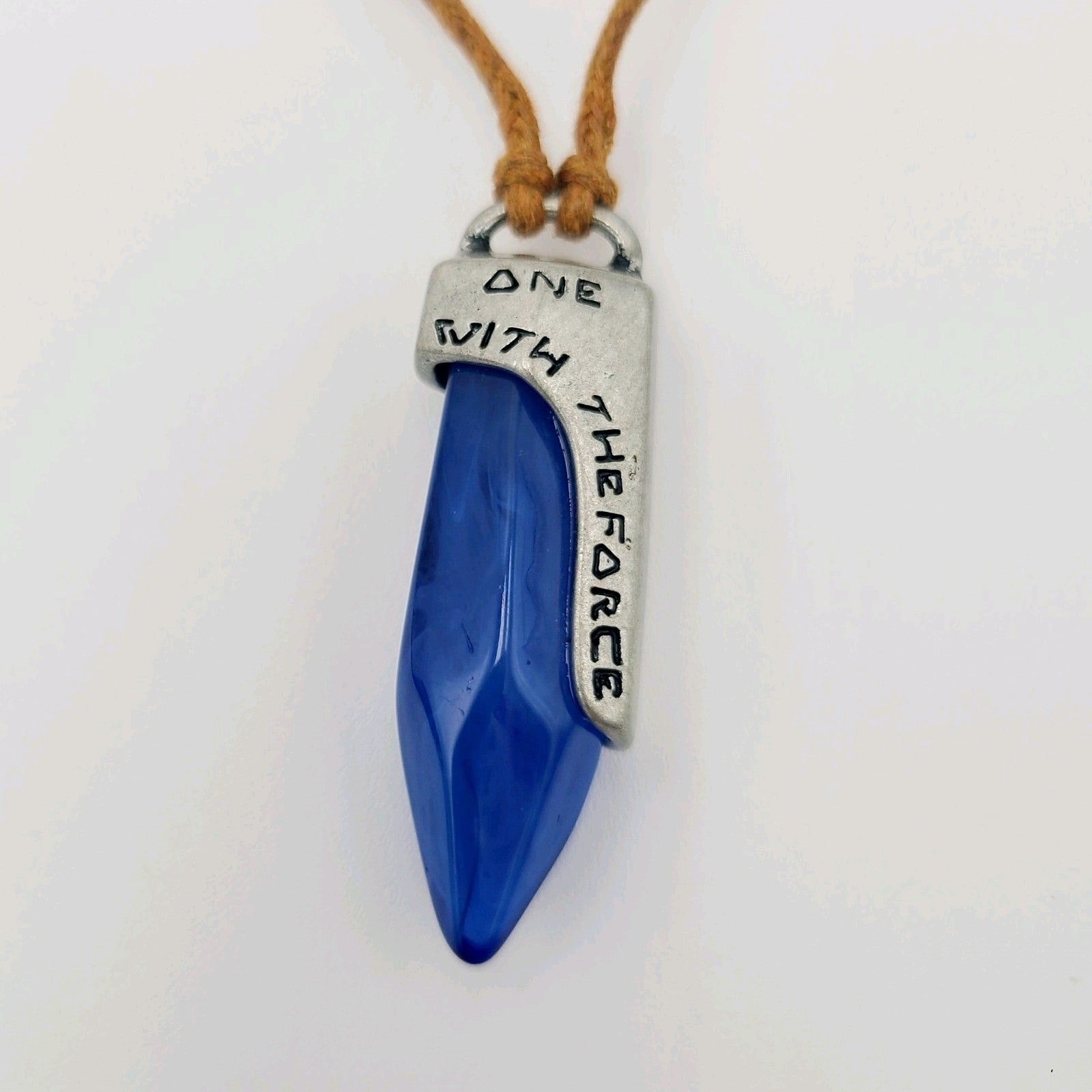 Disney World Star Wars Galaxy’s Edge BLUE Kyber Crystal Necklace Dok-Ondar's NEW