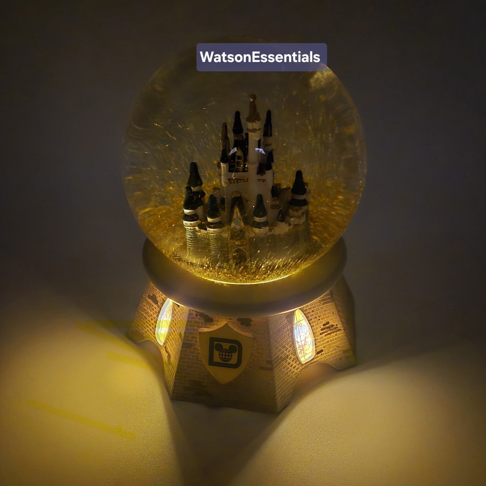 2026 Disney Parks Walt Disney World Park Cinderella Castle Series Snow Globe New