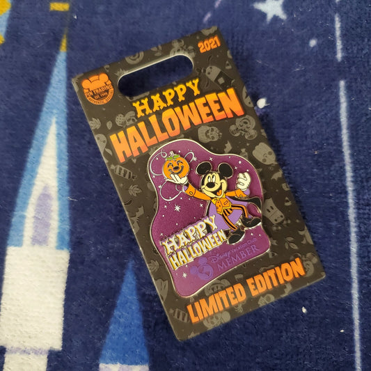 2021 Disney Parks Magician Mickey Mouse Happy Halloween DVC Limited LE 3000 Pin