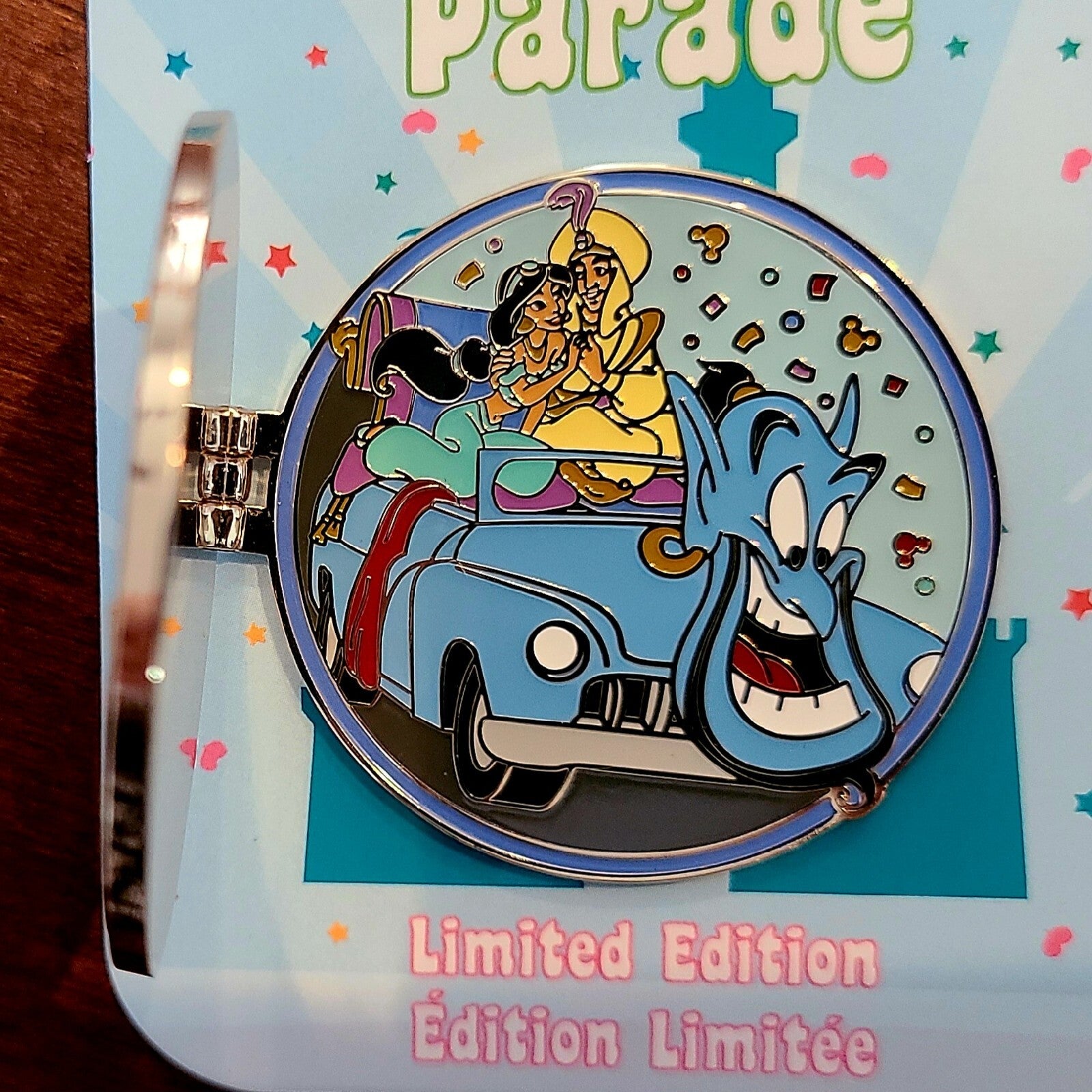 Disney Park CHARACTERS ON PARADE Gold Coin GENIE Parade Float LE2750 Trading Pin