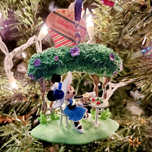 2022 Disney Parks Minnie Mouse United Kingdom Epcot Ornament Queen