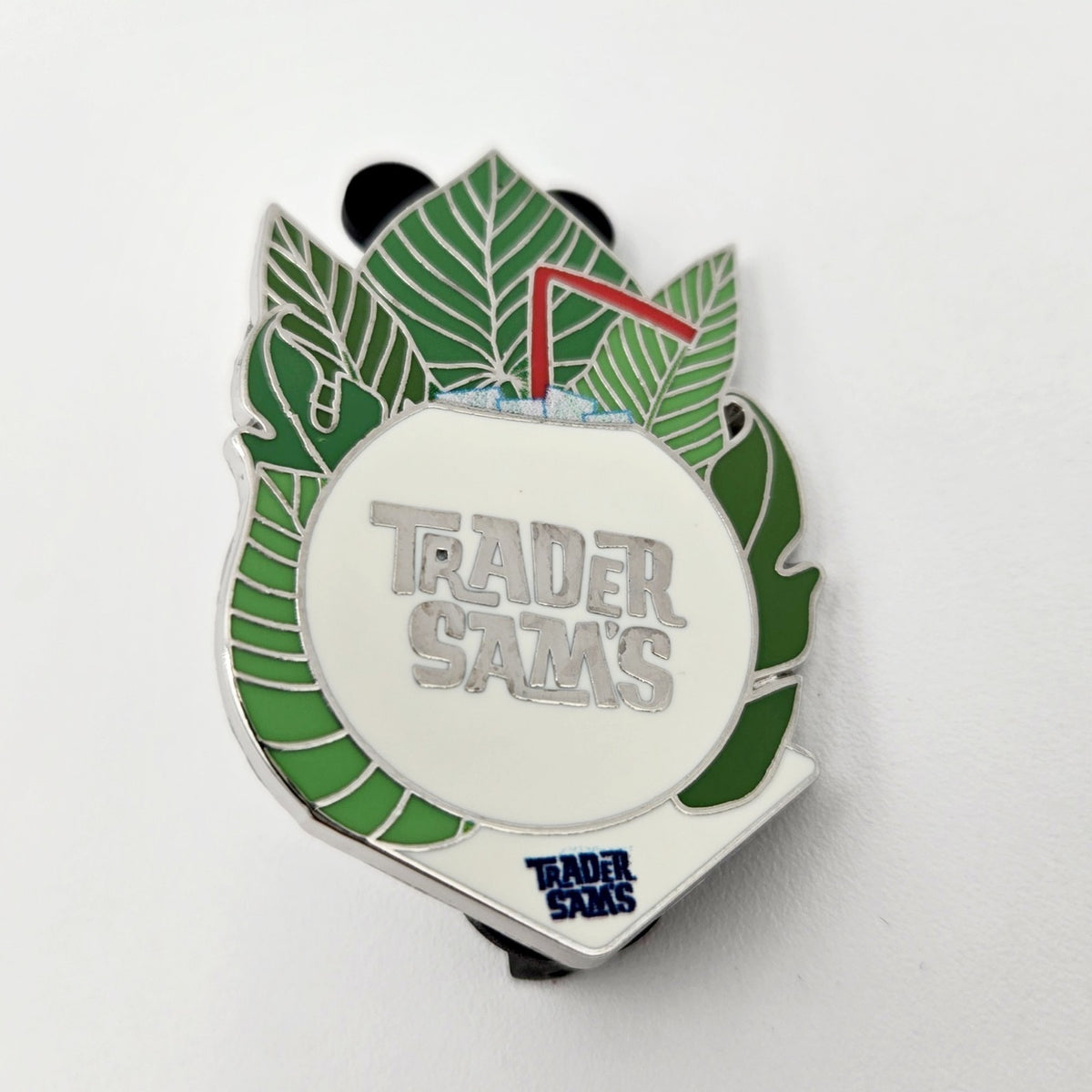 Disney Parks Trader Sam’s White Polynesian Resort Pearl Tiki Mug Mystery Pin