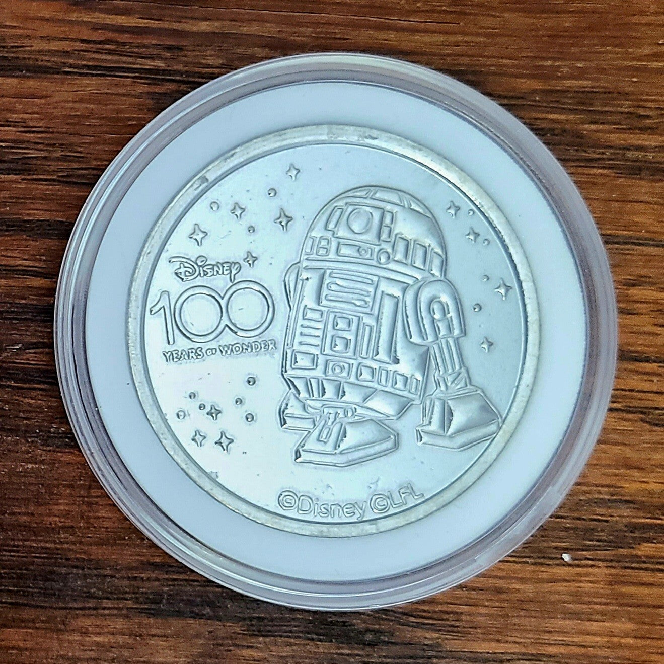 *R2D2 Coin & Case* Disney Park 100 Years of Wonder Silver Medallion Star Wars R2
