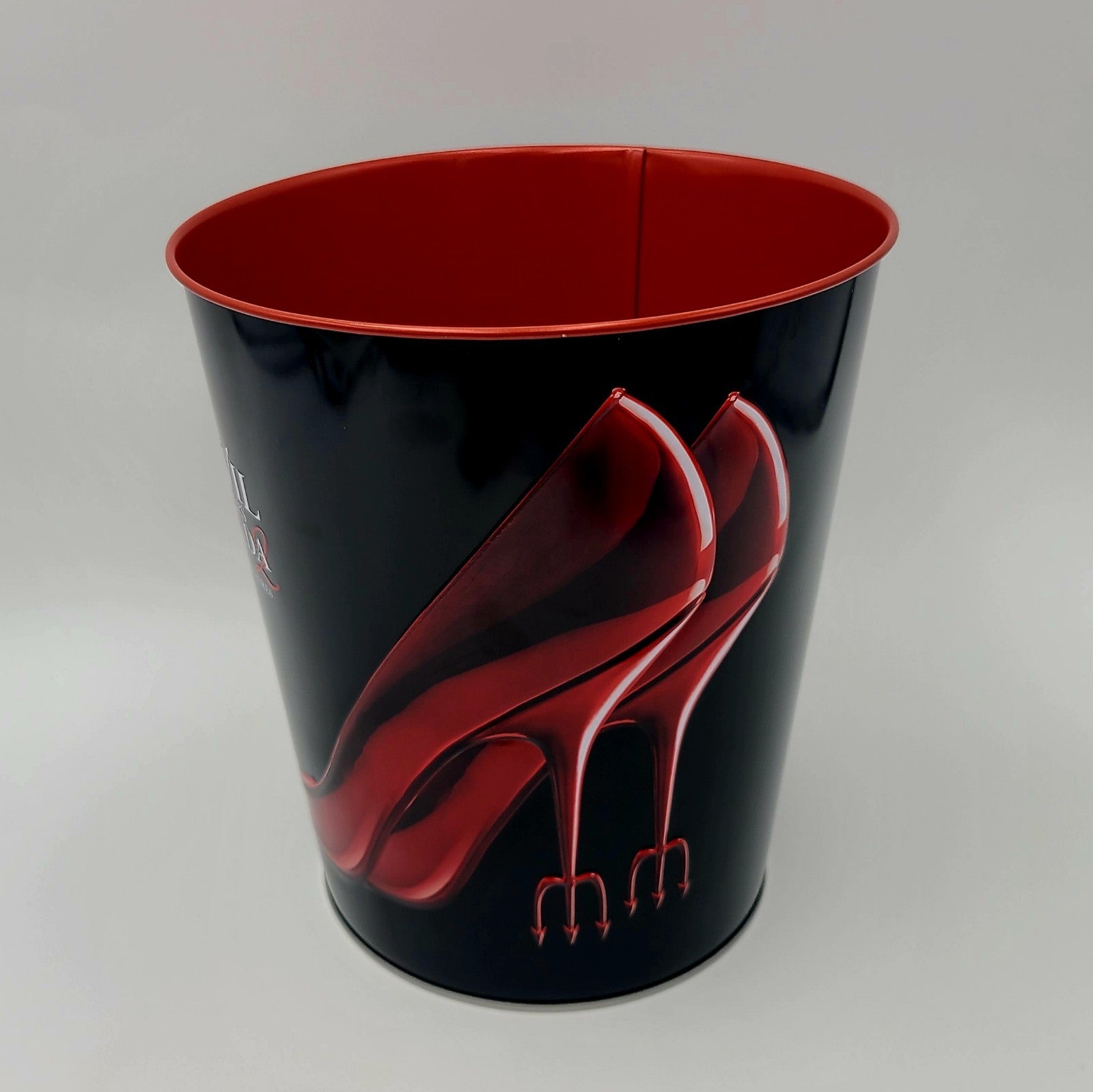 IN HAND The Devil Wears Prada 2 Movie 130 oz Tin Popcorn Bucket Cinemark So Chic