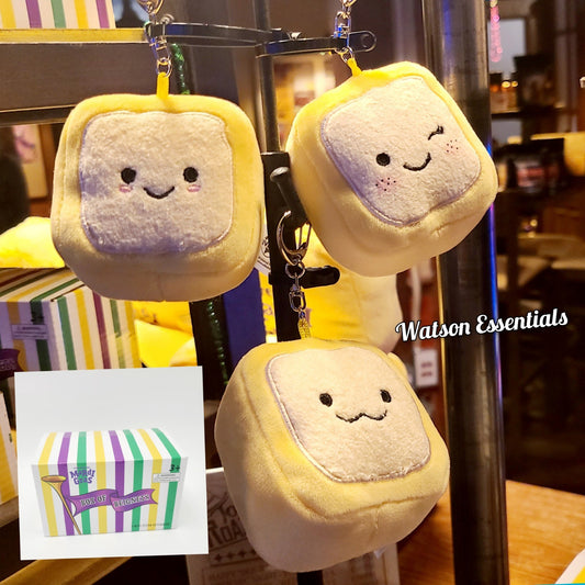 *3 Keychain Set* 2026 Universal Studios Mardi Gras Box of Beignets Mini Plush
