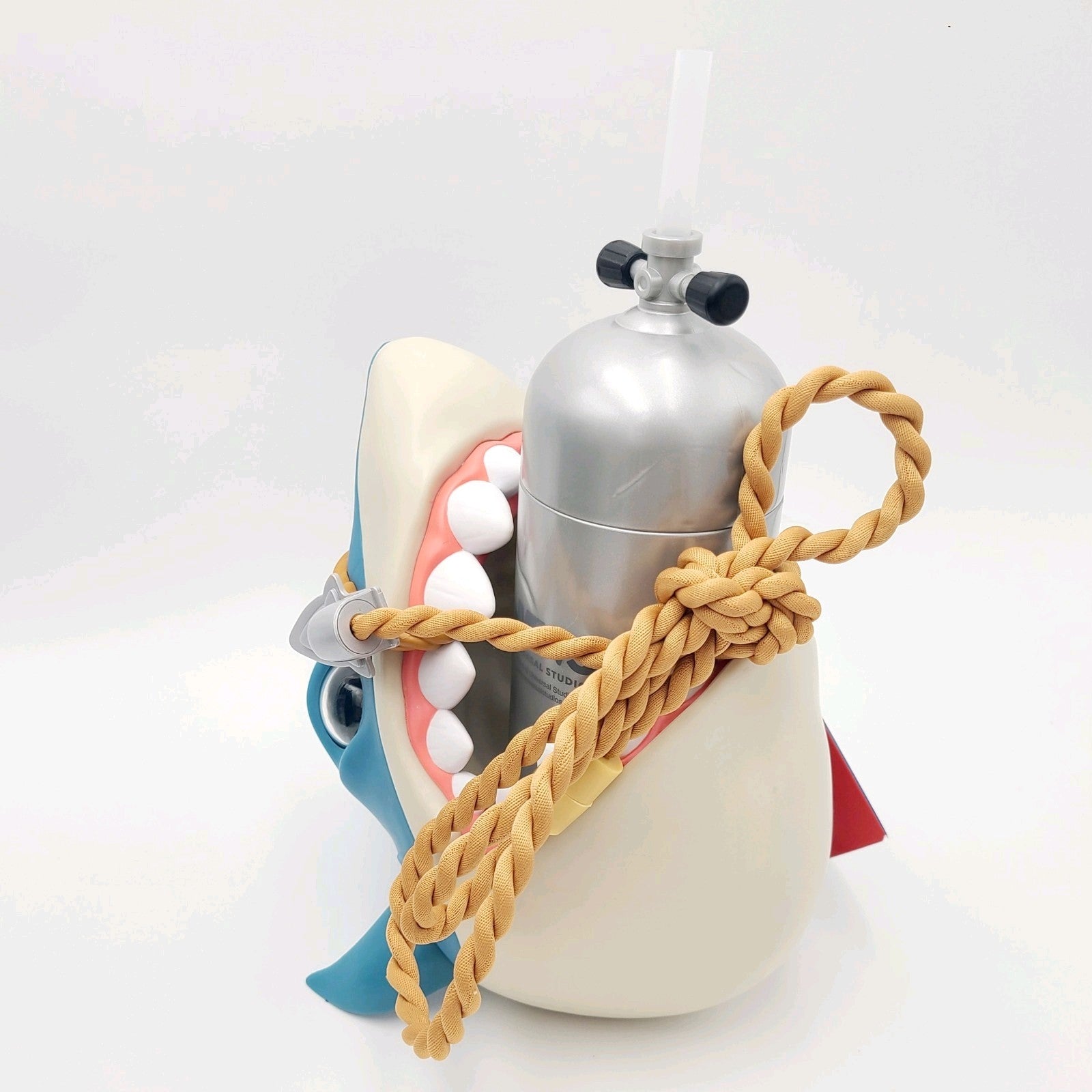 NEW 2026 Universal Studios Jaws Sipper Cup Shark & Scuba Tank Carrier Rope NWT